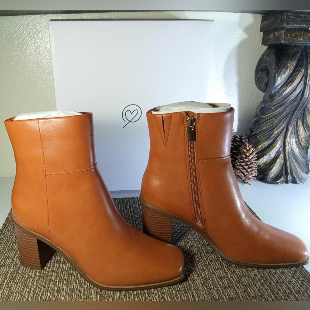 NIB Ankle Boots Zip Side Closure 👢Dress Up Casual Chunk Heel Bootie Tan Brown